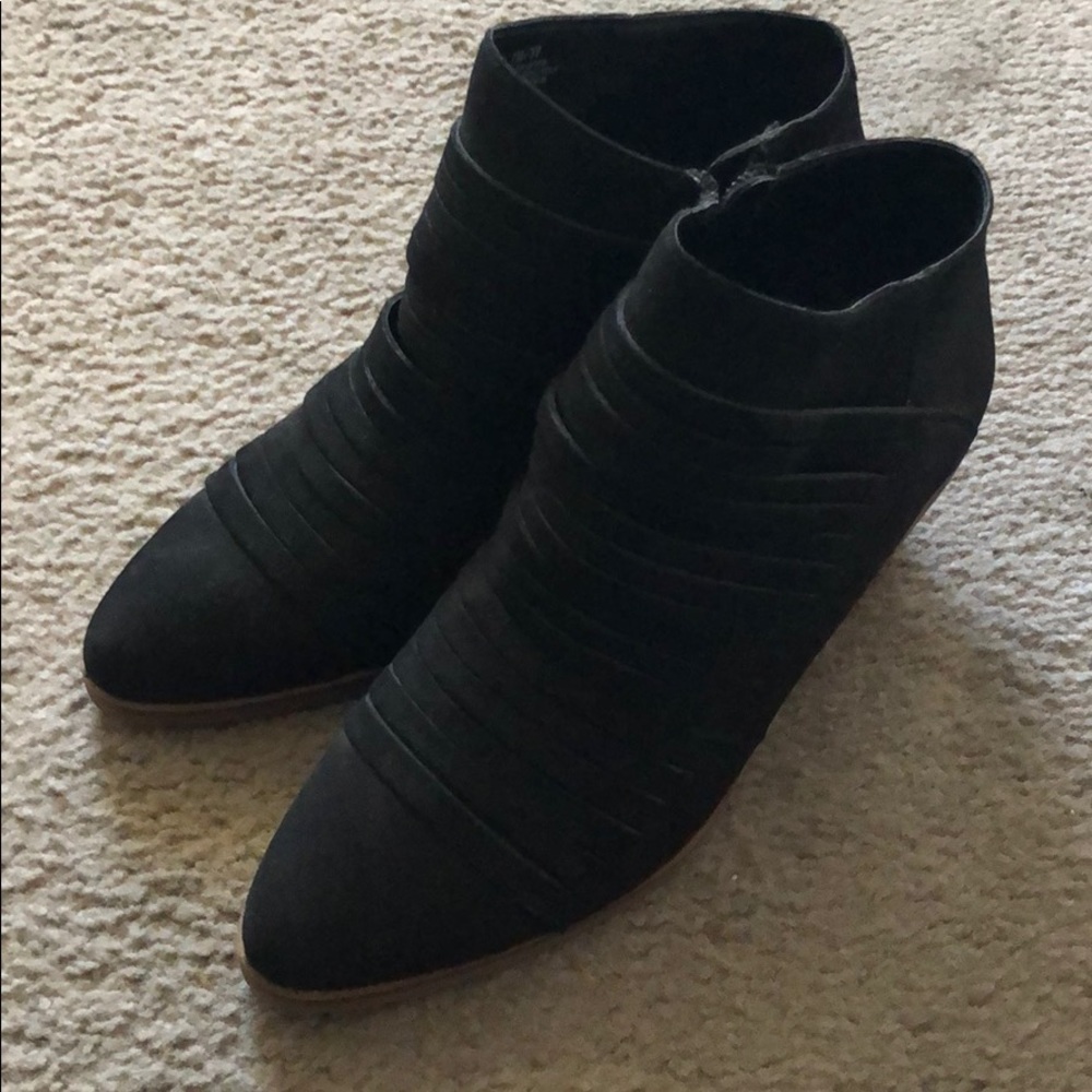 Lucky Brand black ankle booties